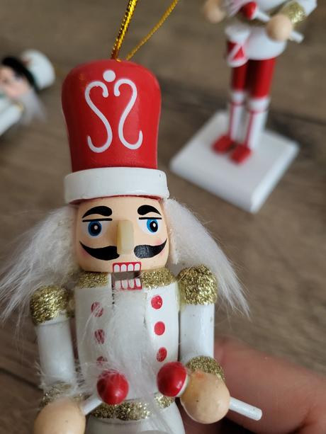 Vianočný luskáčikovia na stromček, 