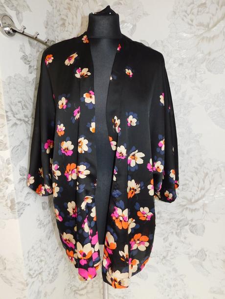 Velmi pekny prehož/kardigan, h&m