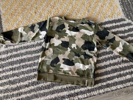 Maskáčová mikina 134/140, lindex,134