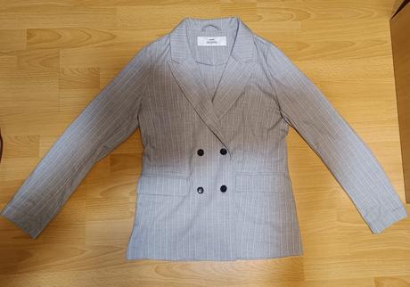 Ľahké viskózové sako, 38