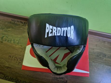 Prilba na zápasy/box mma perditor, 