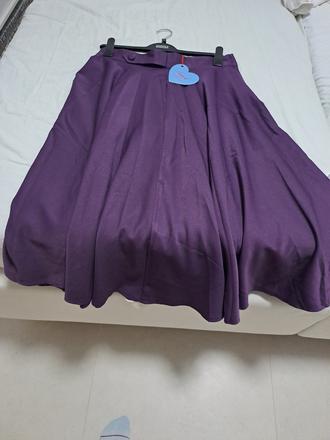 Slušivá sukňa na širšie boky, l