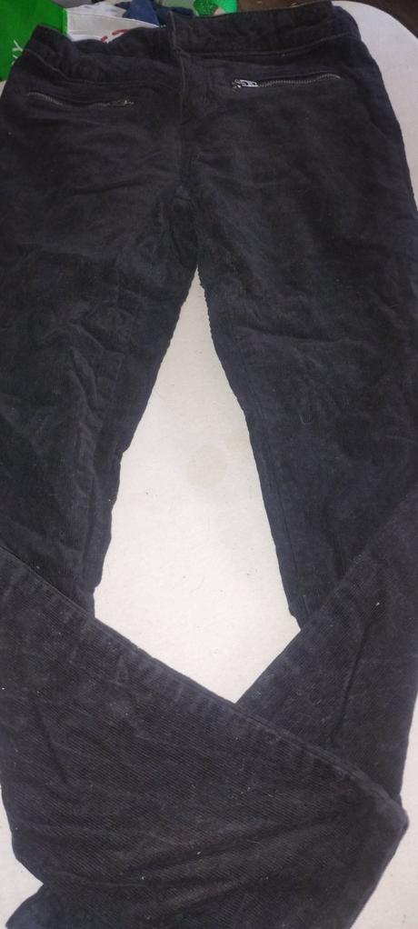 Dievcenske nohavice, dkny,152