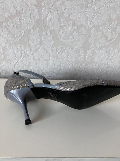 Dámske lesklé sandále (38), 38