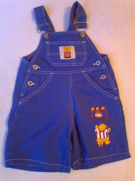 Krátke nohavice na traky, 74