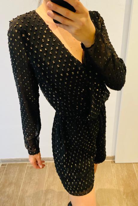 Čierny overal, next,m