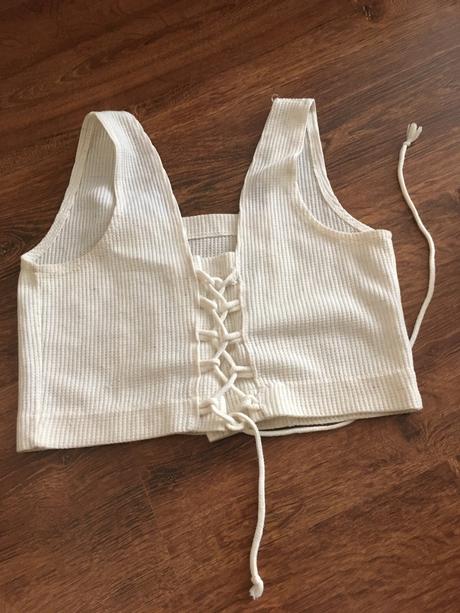 Lambadove tričko, 146