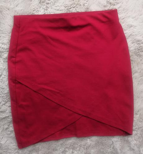 Kraťasy, tvojštvrťáky, sukne, 36