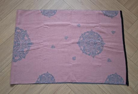 Hrubšia dámska šatka, 