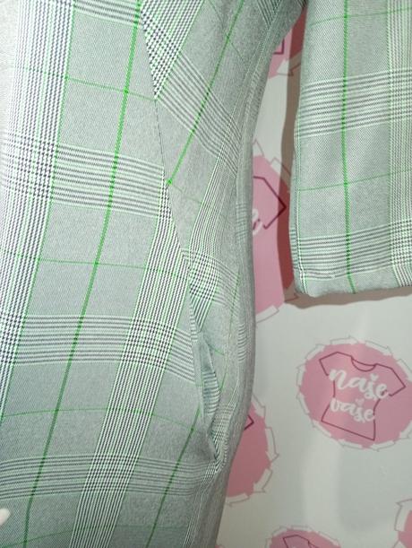 Kockovane šaty s vreckami, 40