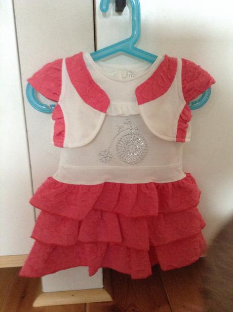 Šatky na prilezitost, 74