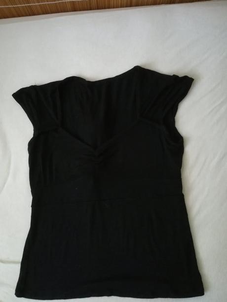 Dámske tričko veľkosť m/l, m