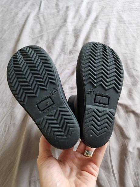 Čierne unisex gumáky, 25