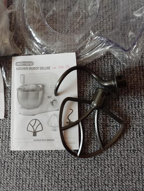 Robot de luxe zn. delimano, 