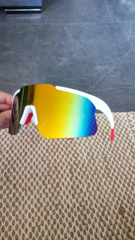 Športové slnečné okuliare, 