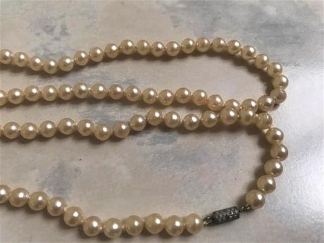 Perlový náhrdelník,