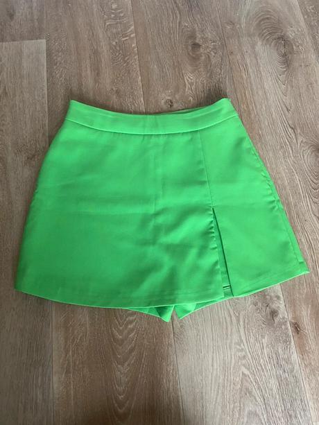 Zeleny skort amisu, amisu,m