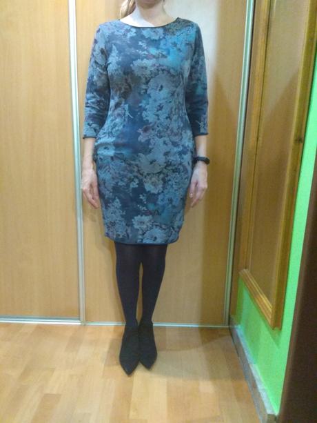 Dámske kvetinové šaty, s