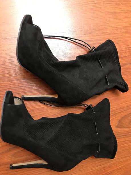 Cierne cizmicky kotnicky 38, 38