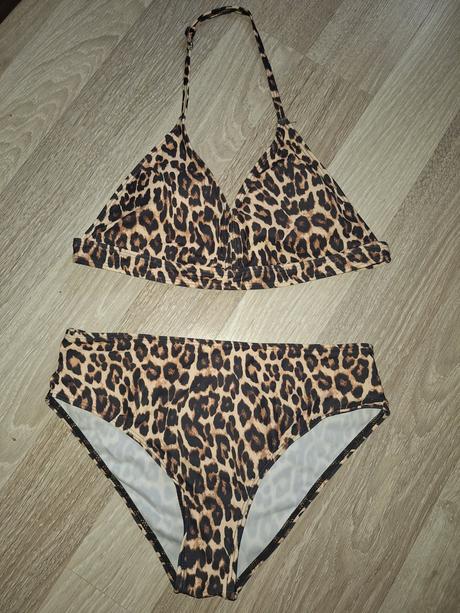 Leopardie plavky, 164