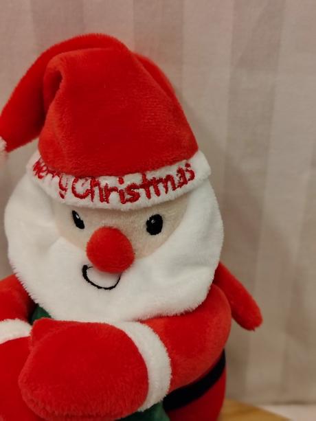 Hrajúci plyšový santa claus stromček hryzátk pepco,