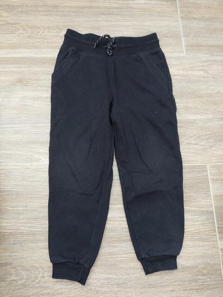 Tepláky č.110, primark,110