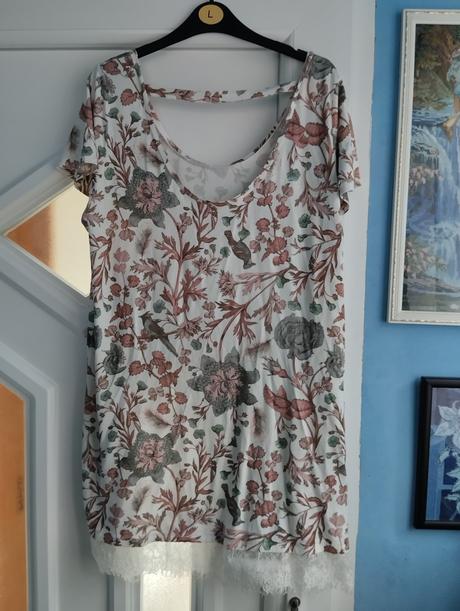 Pekny top s čipkou next, next,l