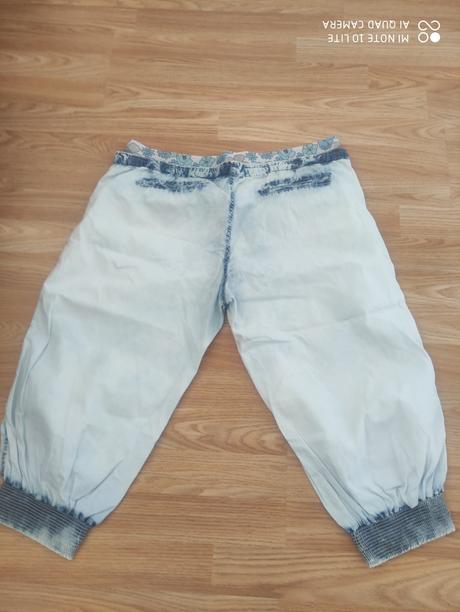 Trojštvrťové nohavice, 42