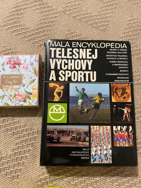 Veľká malá encyklopédia telesnej výchovy a športu,