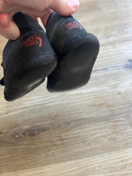 Sole runner, sole runner,34