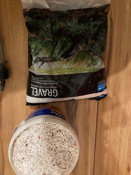 Akvárium s výbavou, 