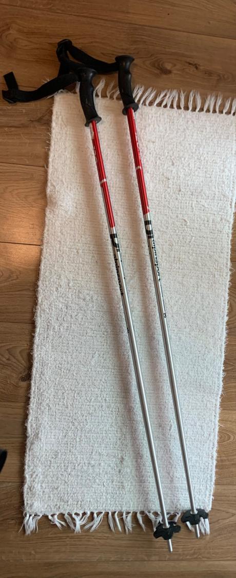 Predaj sada lyže+lyžiarky+palice (pre veľ. nohy 39, salomon,160-169 cm