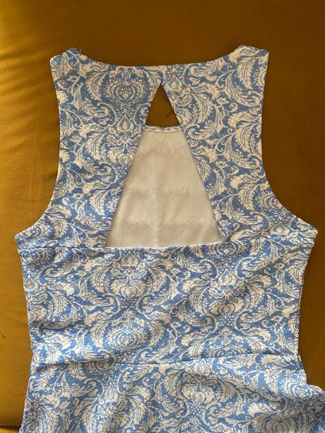 Dámske letné šaty áčkový strih, m