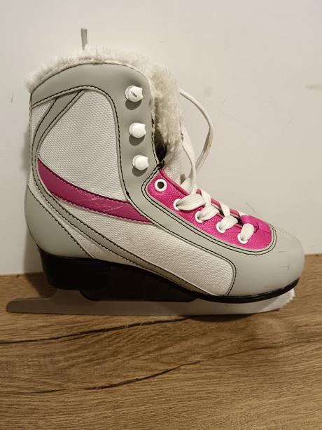 Korčule, crowned,34