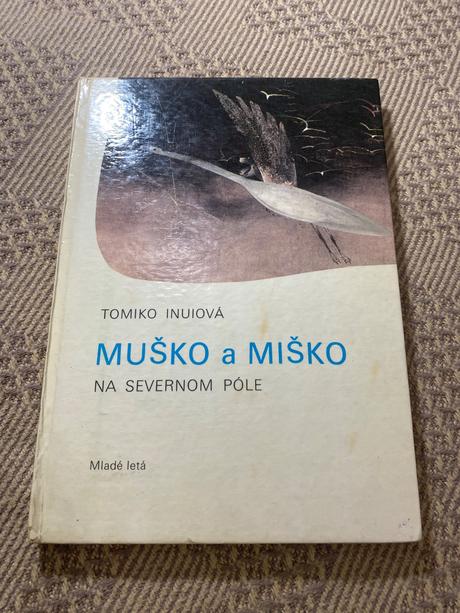 Krásna stará kniha muško a miško na severnom póle,