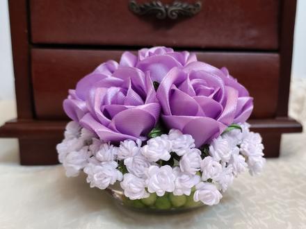 Saténová dekorácia,