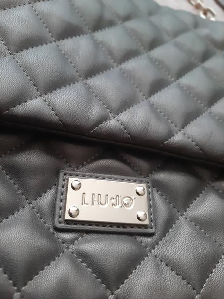 Liu jo kabelka stredna, liu jo