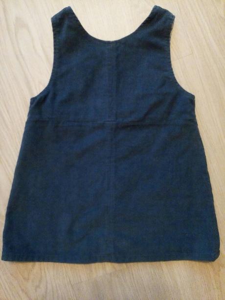 Menčestrové šaty, 98