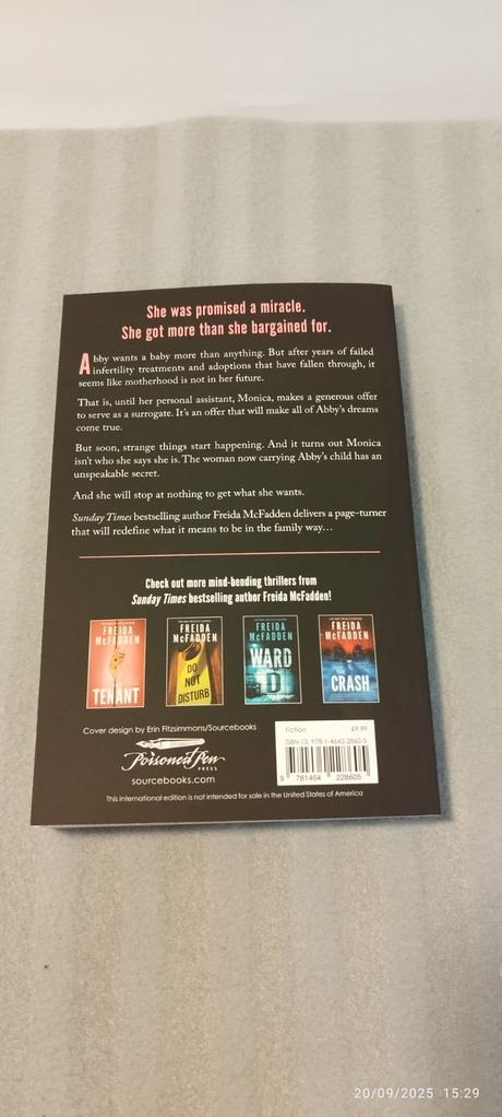 Freida mcfadden - the surrogate mother nau25,