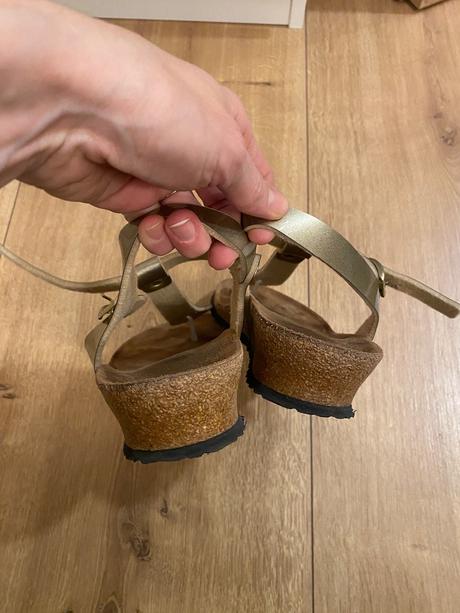 Zlaté sandálky vel 40, 40