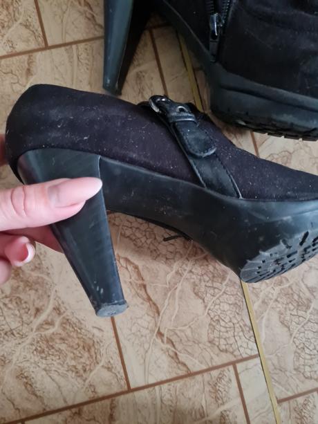 Kotnikove topanky, 39