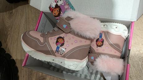 Teple alebo prechodne topanočky 23, disney,23