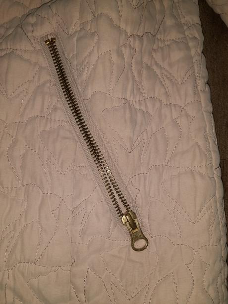 Prechodná vetrovka, pompdelux,146