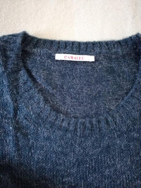 Tmavo-tyrkysovy svetrik, camaieu,l