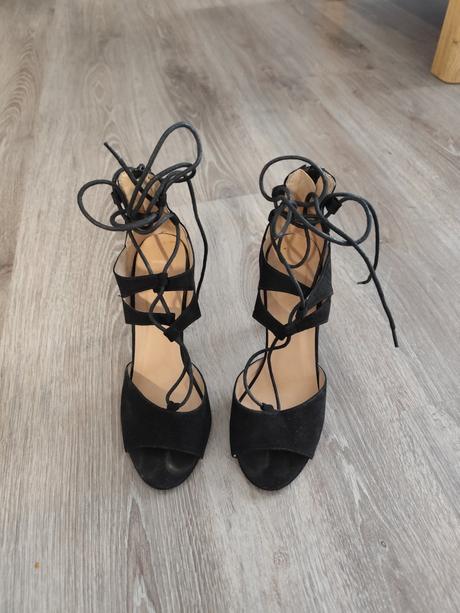 Šnurovacie sandále, 38