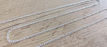 Bižutérna retiazka - 2x3 mm- strieborná, 