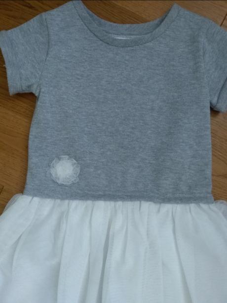 Šaty s tylovou sukňou 122, 122