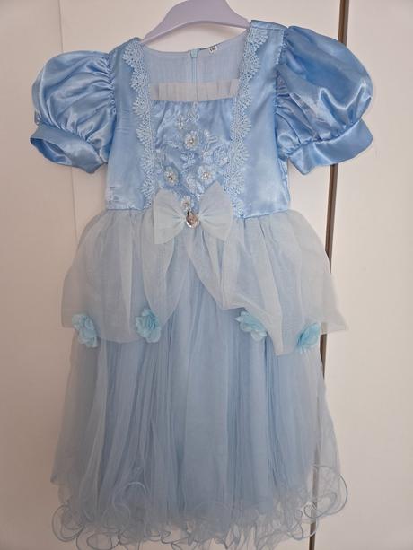 Princeznové šaty v.104, 104