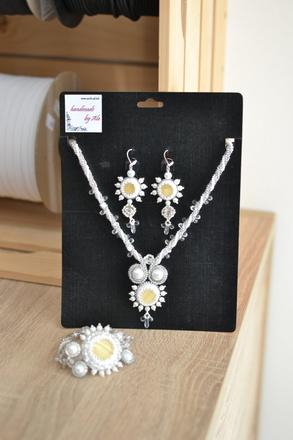 Biela šujtášová sada šperkov, 