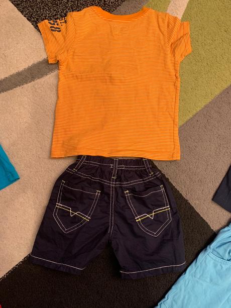 Balík oblečenia v. 92, 86–98